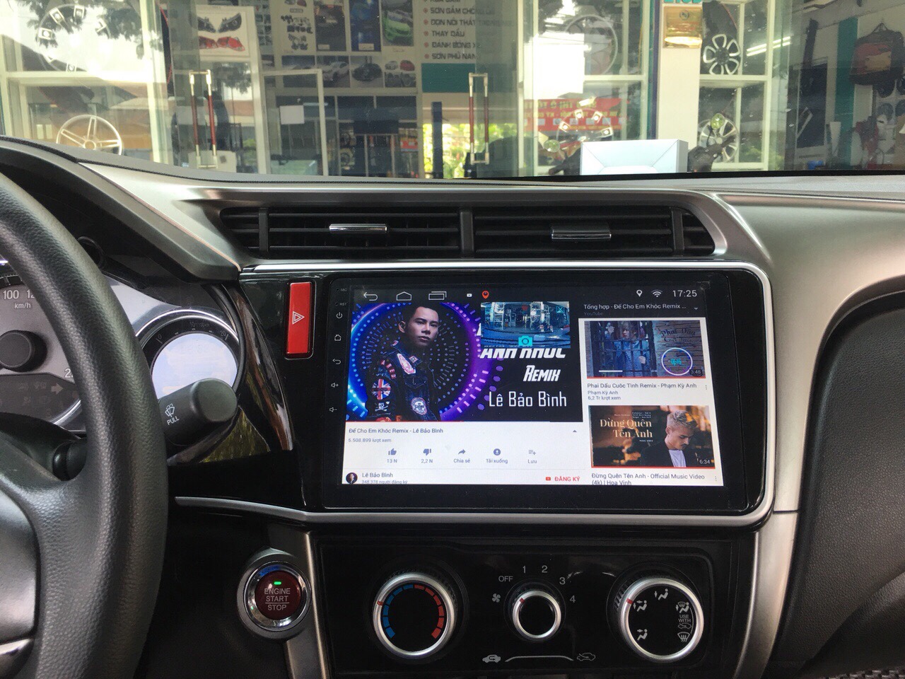 màn hình android cho xe ô tô