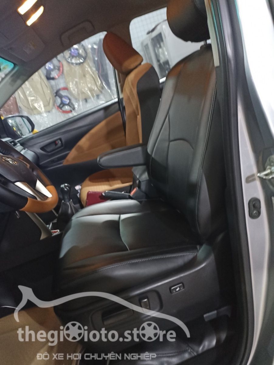 Độ ghế điện kiểu Lexus cho xe Toyota Innova