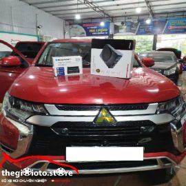 Độ sub gầm Focal và màn hình Android cho Outlander