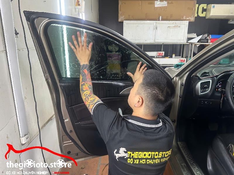 dan-phim-cach-nhiet-xe-mazda3