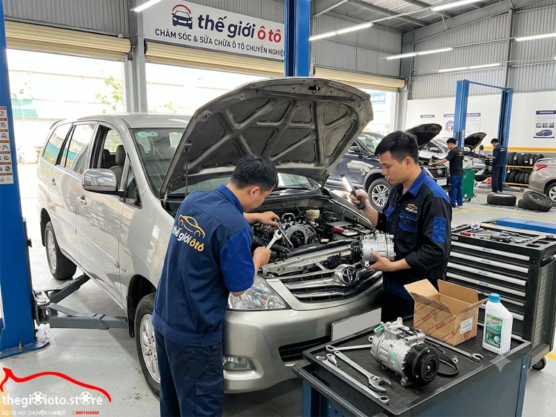 kiem-tra-tinh-trang-loc-dieu-hoa-toyota-innova-truoc-khi-tha