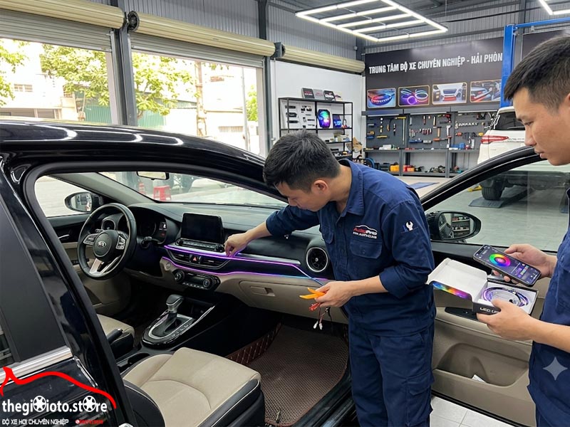 lap-dat-den-led-noi-that-kia-cerato-chuyen-nghiep