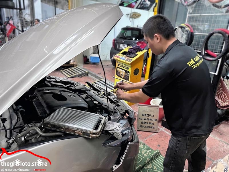 quy-trinh-thay-dan-lanh-mazda-3-chuyen-nghiep