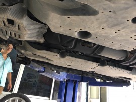 Sơn gầm chống ồn xe ô tô Mazda CX5 