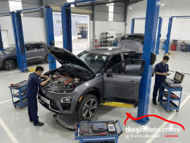 Thay lọc gió điều cho con xe Vf7
