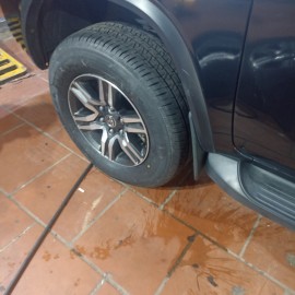 Thay Lốp Advenza Cho Toyota Fortuner