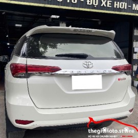 Lắp màn hình Santek cho Fortuner