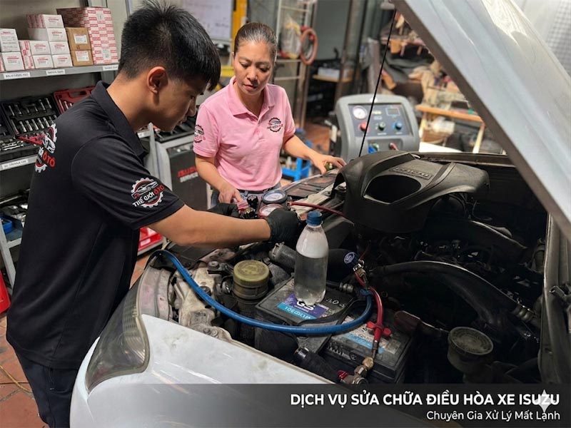 the-gioi-o-to-xu-ly-dieu-hoa-xe-isuzu-mat-lanh